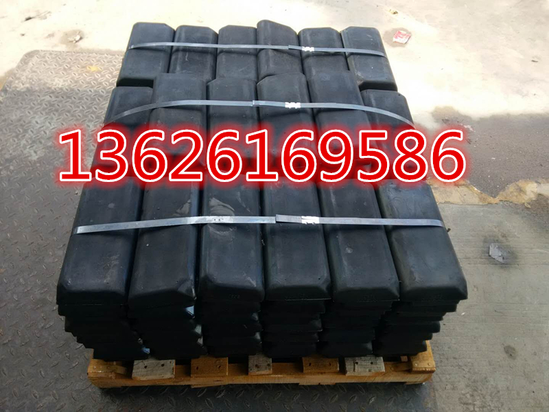 福格S1803-3摊铺机履带板 福格S1803-3摊铺机履带板